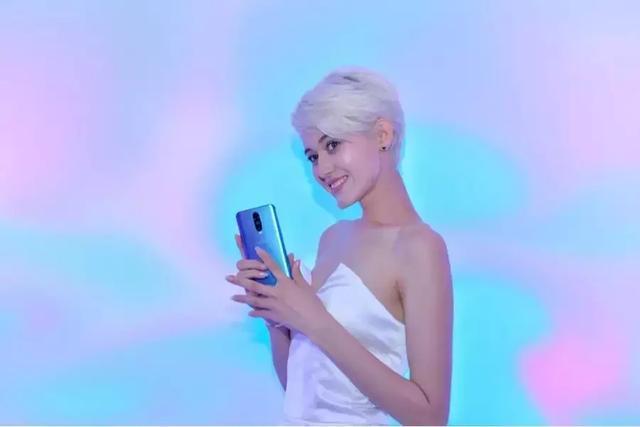 OPPO R17首卖热销背后:好产品就是好广告!